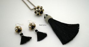 Set  of jewelry with tassels